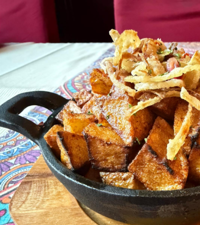Batata Harra - würzige syrische Kartoffeln mit knusprigen Chips